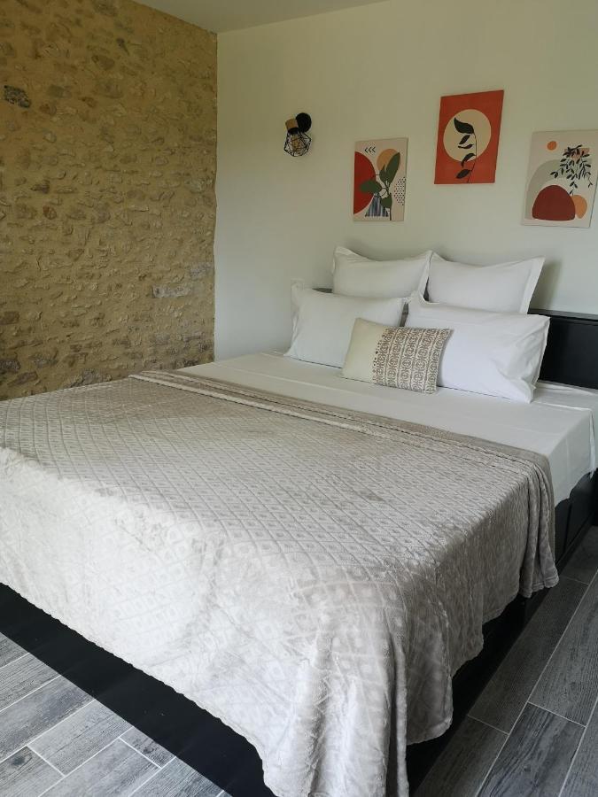 Bed and Breakfast Domaine De Lascaux Монтіньяк Екстер'єр фото