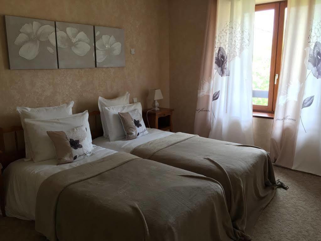 Bed and Breakfast Domaine De Lascaux Монтіньяк Екстер'єр фото