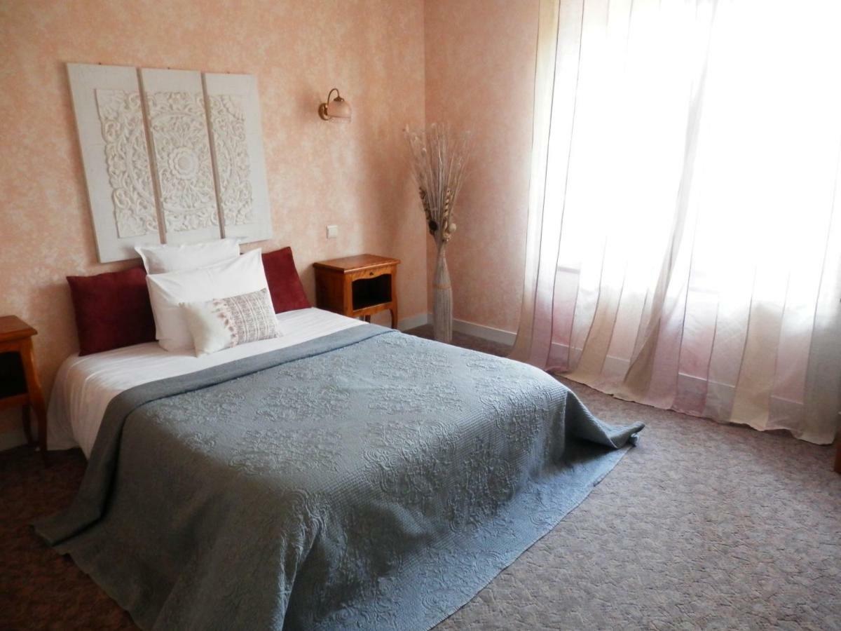 Bed and Breakfast Domaine De Lascaux Монтіньяк Екстер'єр фото