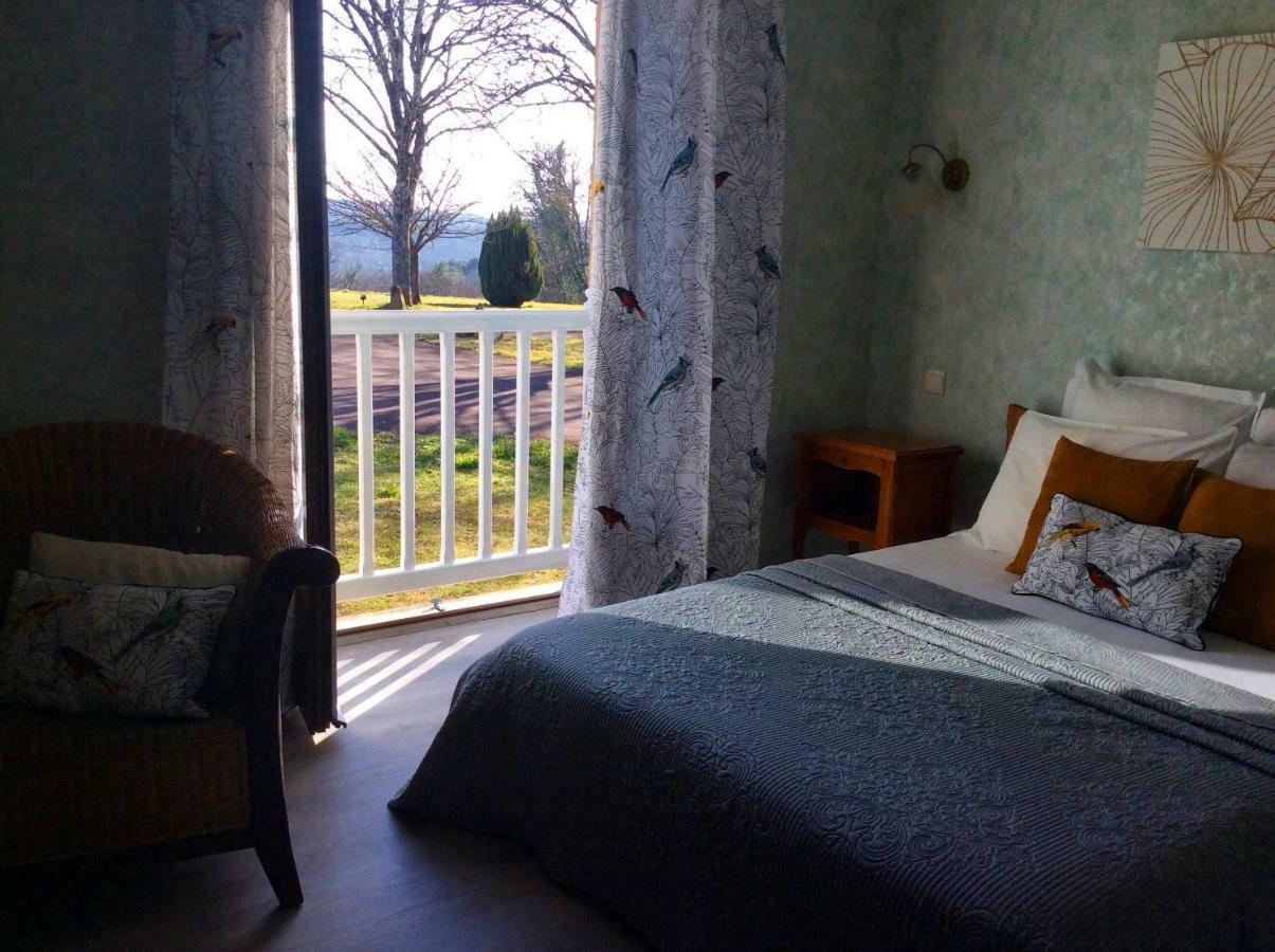 Bed and Breakfast Domaine De Lascaux Монтіньяк Екстер'єр фото